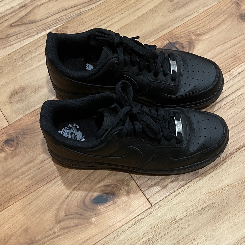 Nike Air Force 1 Black Women's Sneakers - Picture 4 of 7